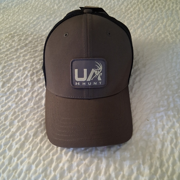 Under Armour Black and Brown Hunting Hat - Picture 1 of 5